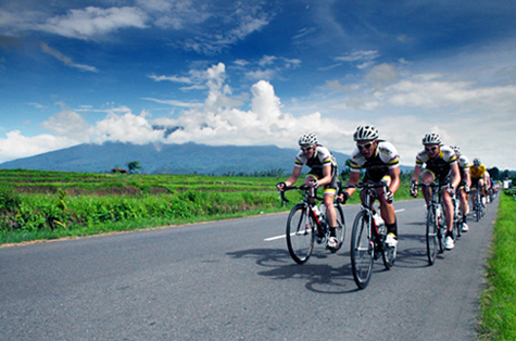 Pesepeda Internasional Jajal Kota Bunga